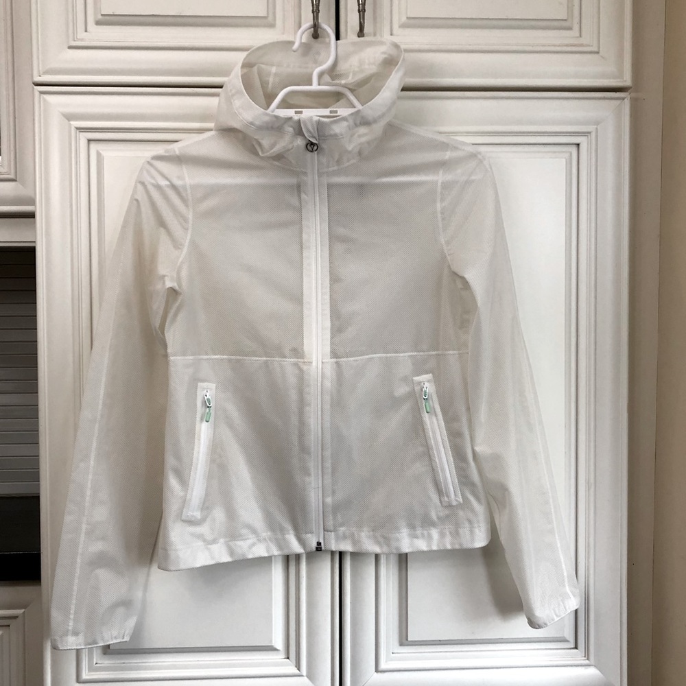 EUC Ivivva girl’s hooded rain jacket